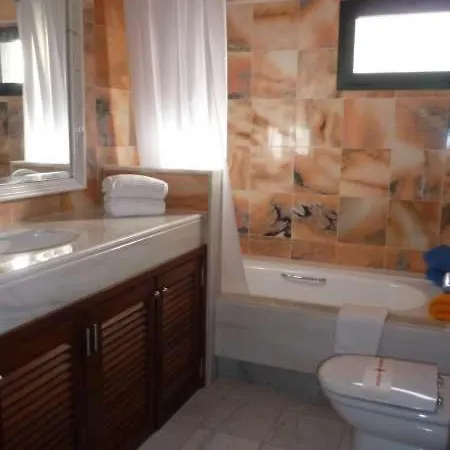 Appartement Playa Blanca Sleeps 6 Wifi