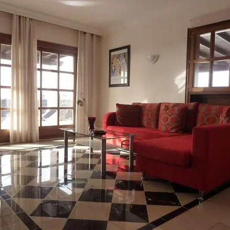 Playa Blanca Sleeps 6 Wifi Appartement *